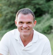 A person in a white shirt

Description automatically generated with medium confidence